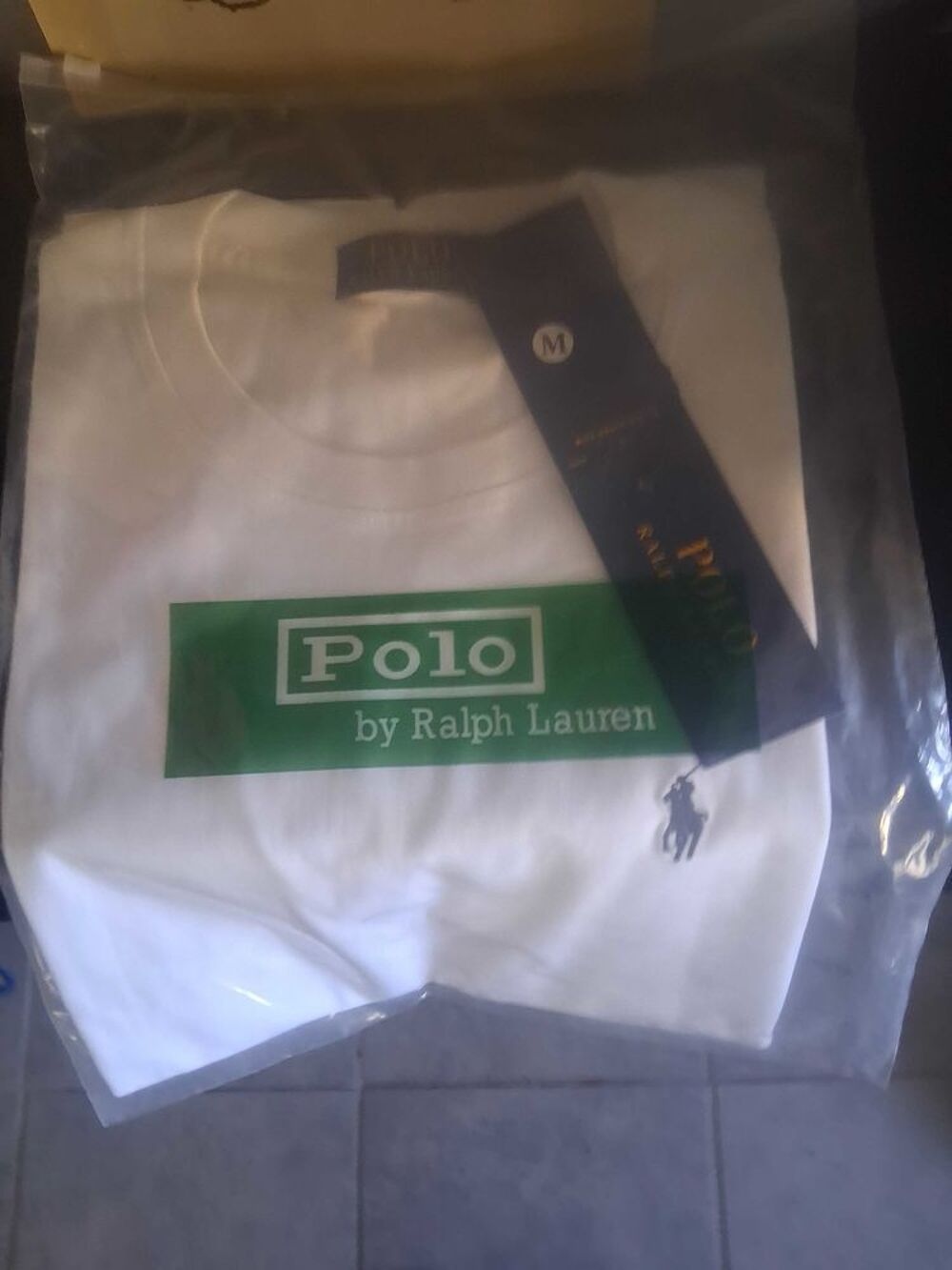 Tee-shirt blanc Ralph Lauren neuf bon &eacute;tat avec &eacute;tiquettes jamais port&eacute; Vêtements