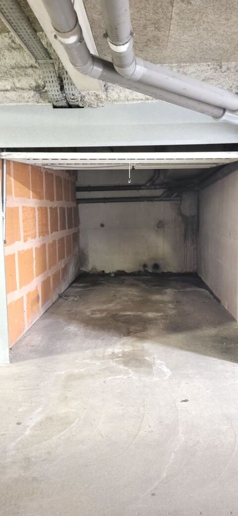  Parking / Garage � louer 12 m�