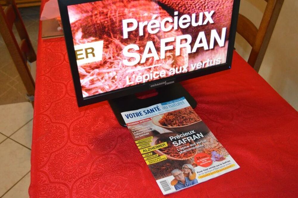 T&eacute;l&eacute;agrandisseur pour personne mal voyante Photos/Video/TV