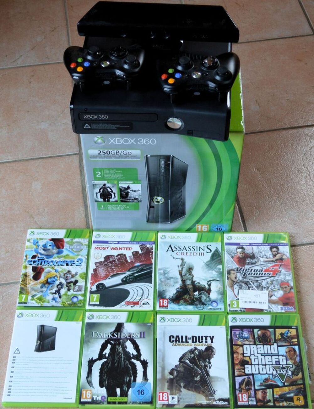 XBOX 360 250 go + Kinect Consoles et jeux vidéos