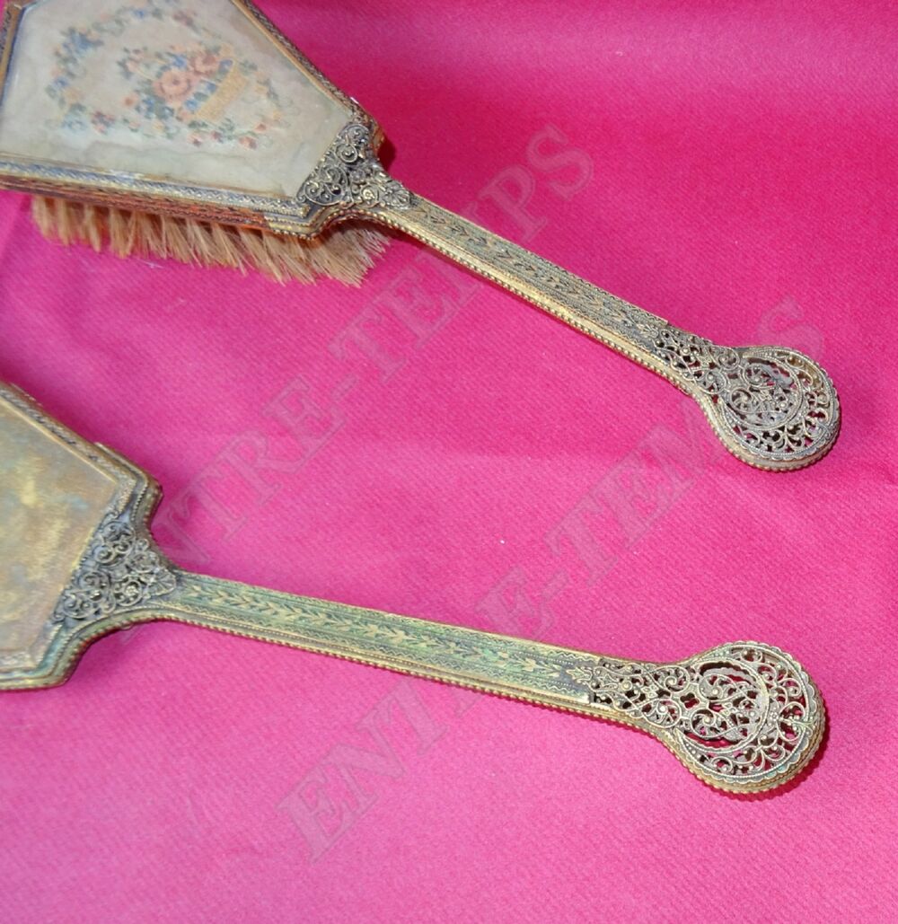 ANCIEN ENSEMBLE DE TOILETTE XIX&egrave;me Décoration