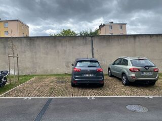  Parking / Garage  louer 12 m