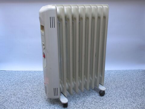 Radiateur  bain d'huile 2000 w 35 Cagnes-sur-Mer (06)