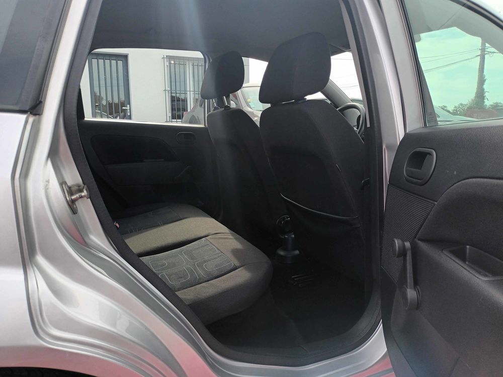 Fiesta 1.3i Senso 2006 occasion 86600 Coulombiers