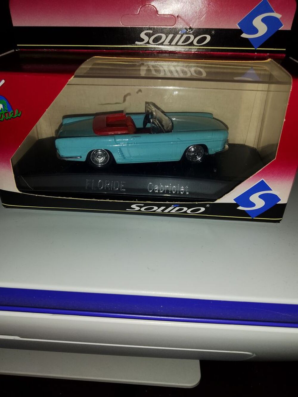 Voiturette solido cabriolet Floride metal , bleu ciel.
