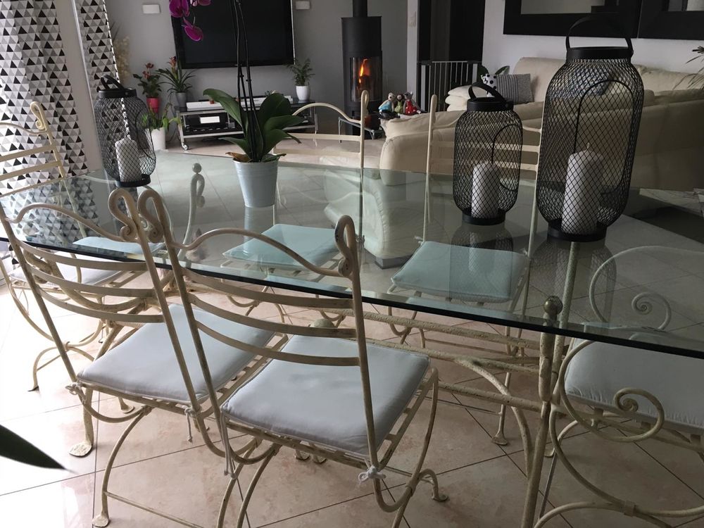 Table et chaise Meubles