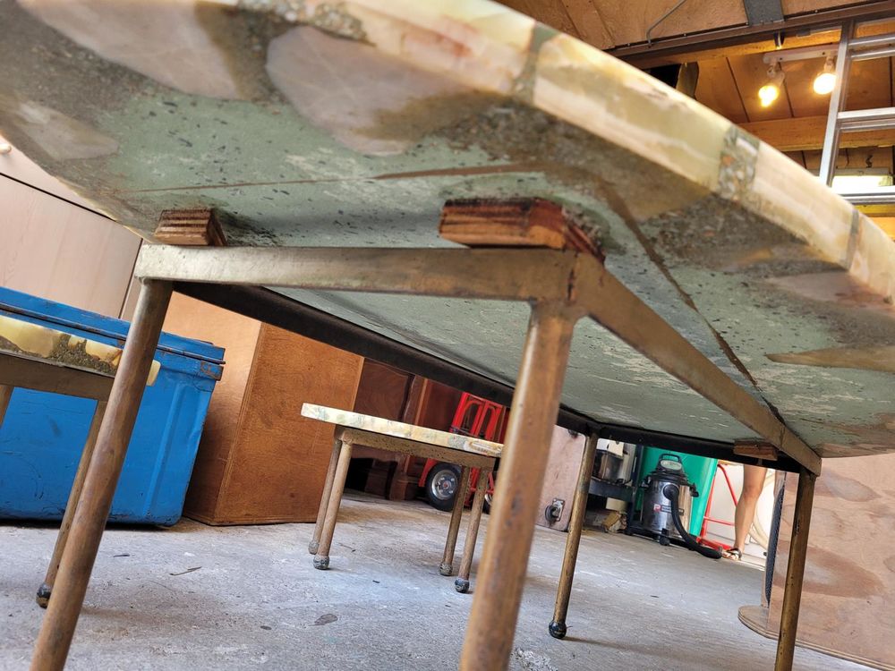 Table basse en aragonite + 2 petites gigognes Meubles
