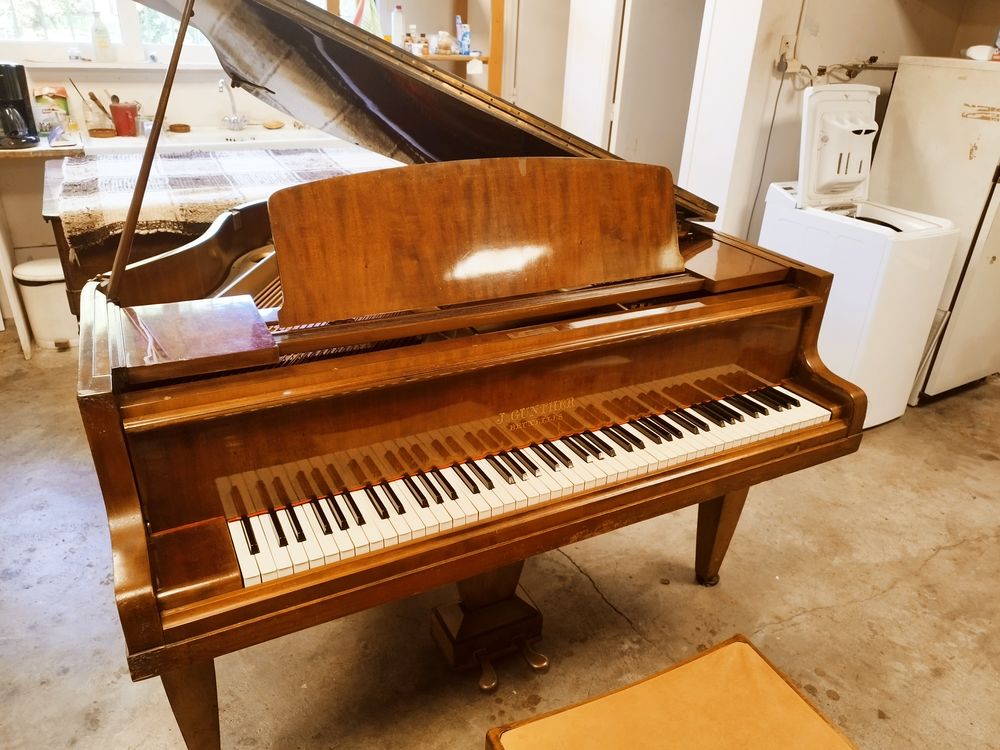 Piano quart de queue G&uuml;nther de 1944 Instruments de musique