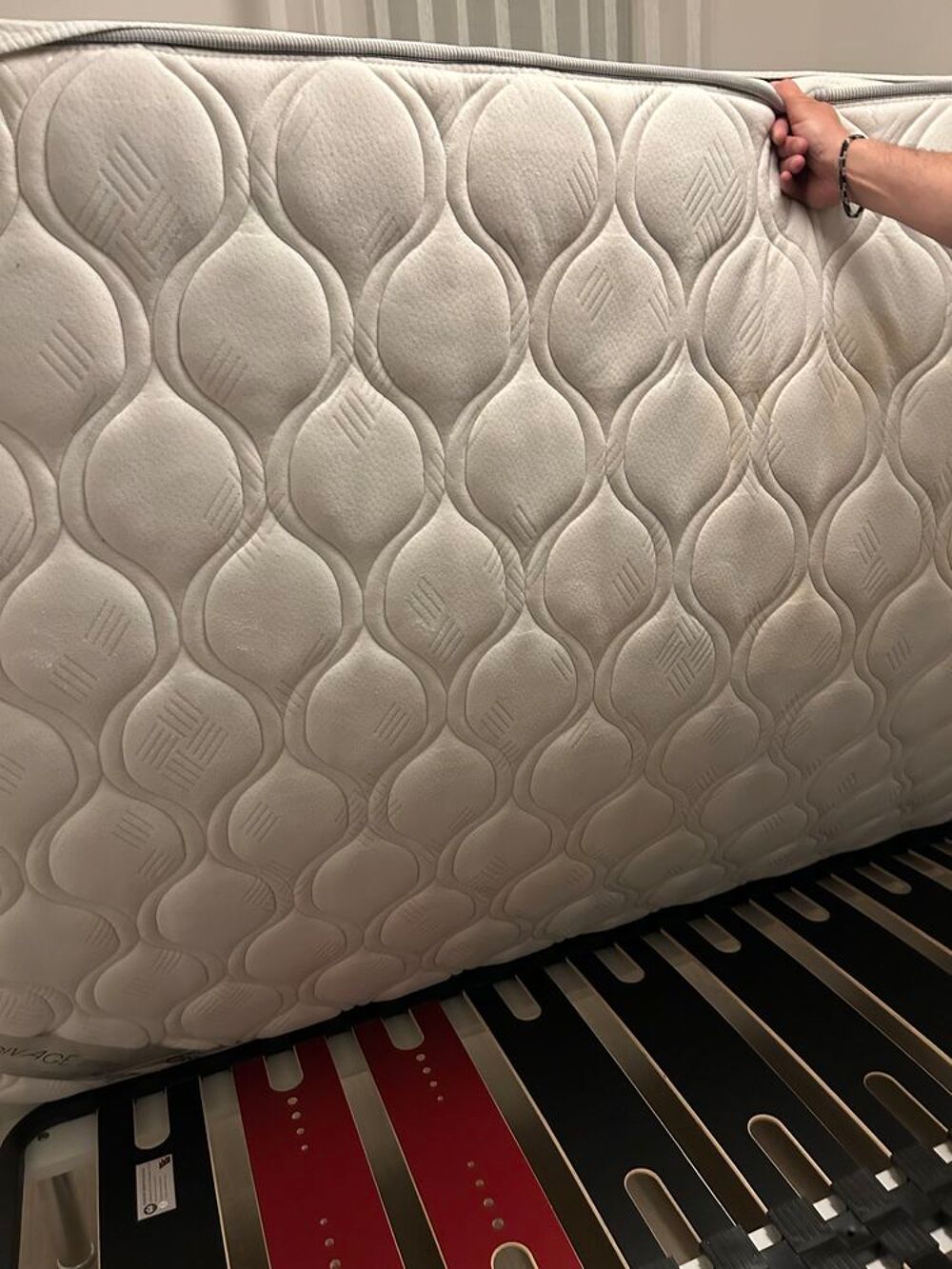 lit 2 personnes avec matelas et sommier Meubles
