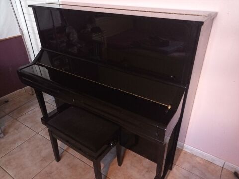 Yamaha U3S
Age 7ans,
trs bonne tat
4900 Sainte-Rose (97)