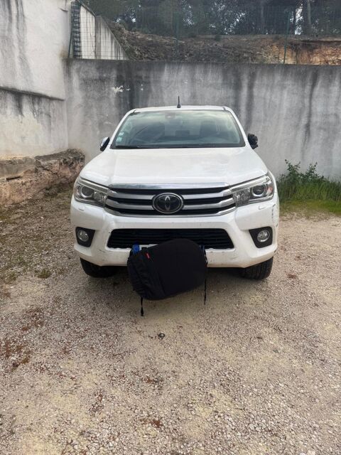 Toyota Hilux HILUX DBLE CAB 4WD 2.4L 150 D-4D BVA BLACK EDITION 2018 occasion Saint-Mitre-les-Remparts 13920