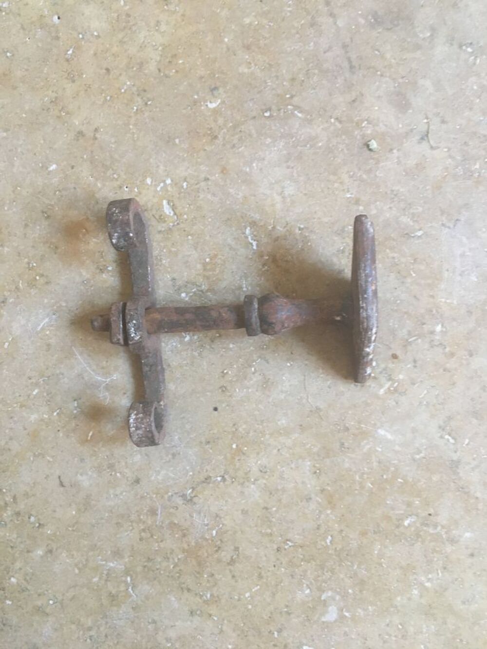 Poign&eacute;e de porte losange fer forg&eacute; pour clenche Louis XIII
Bricolage