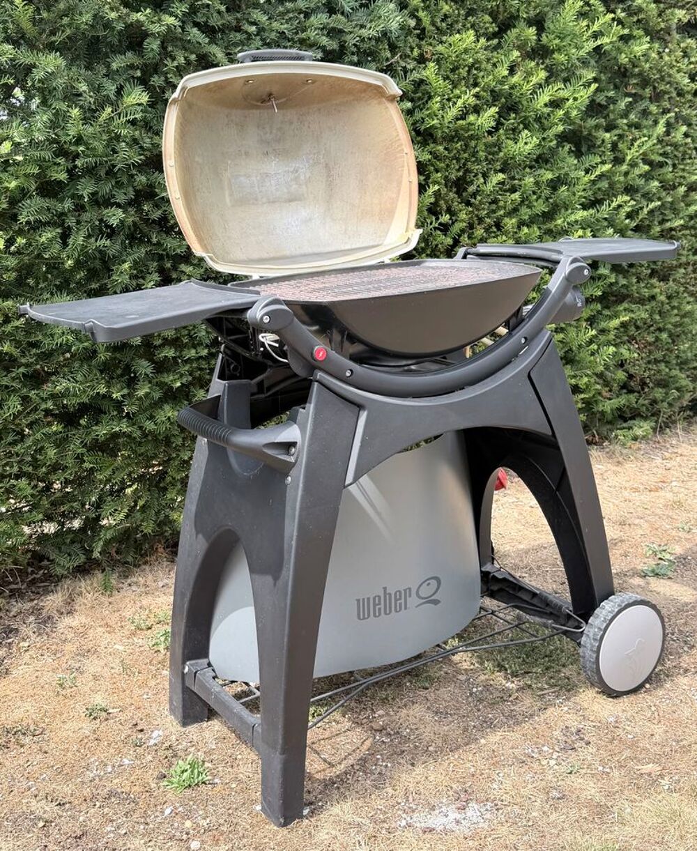 WEBER Q220 - Gaz-Stand Deluxe + Housse Weber Jardin