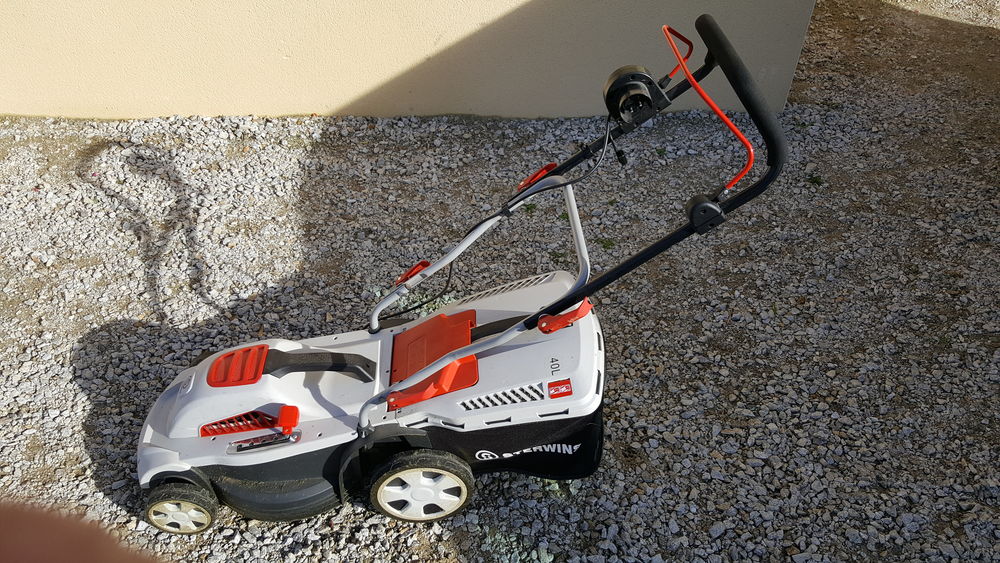 VENDS TONDEUSE A GAZON ELECTRIQUE Jardin