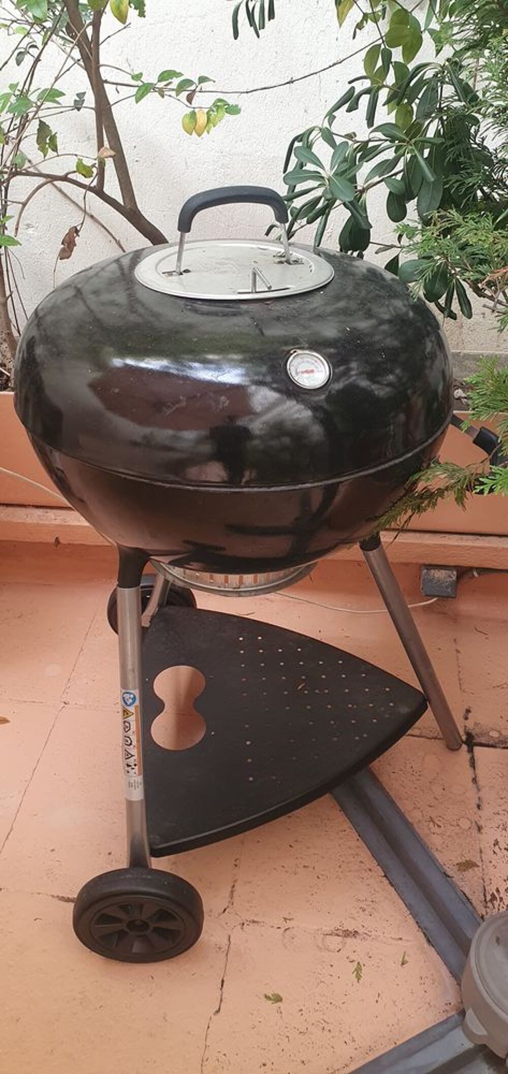 Barbecue servi 2 fois comme neuf Jardin