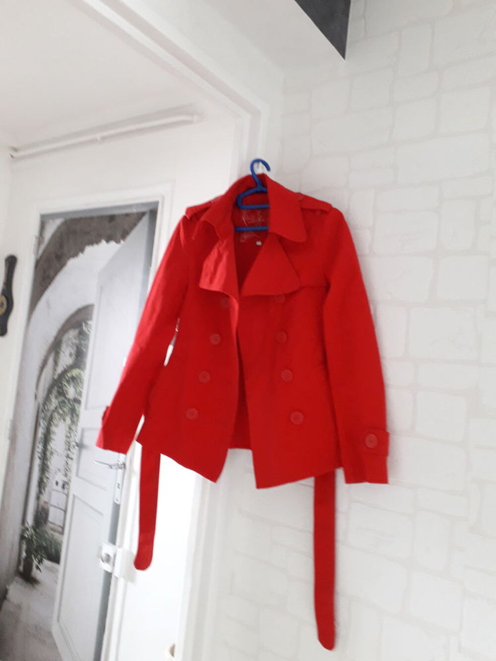 veste blazer rouge
Tr&egrave;s peu port&eacute;e Vêtements