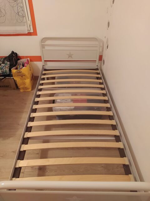 lit 90/190cm blanc en acier 100 Saint-Berthevin (53)