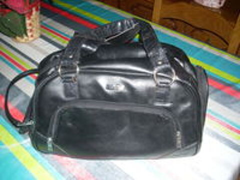   Sac de transport chien et chat doogy simili cuir noire 