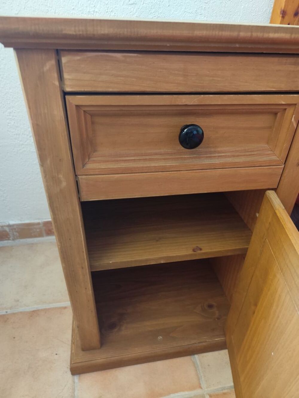 Table de chevet en bpis Meubles
