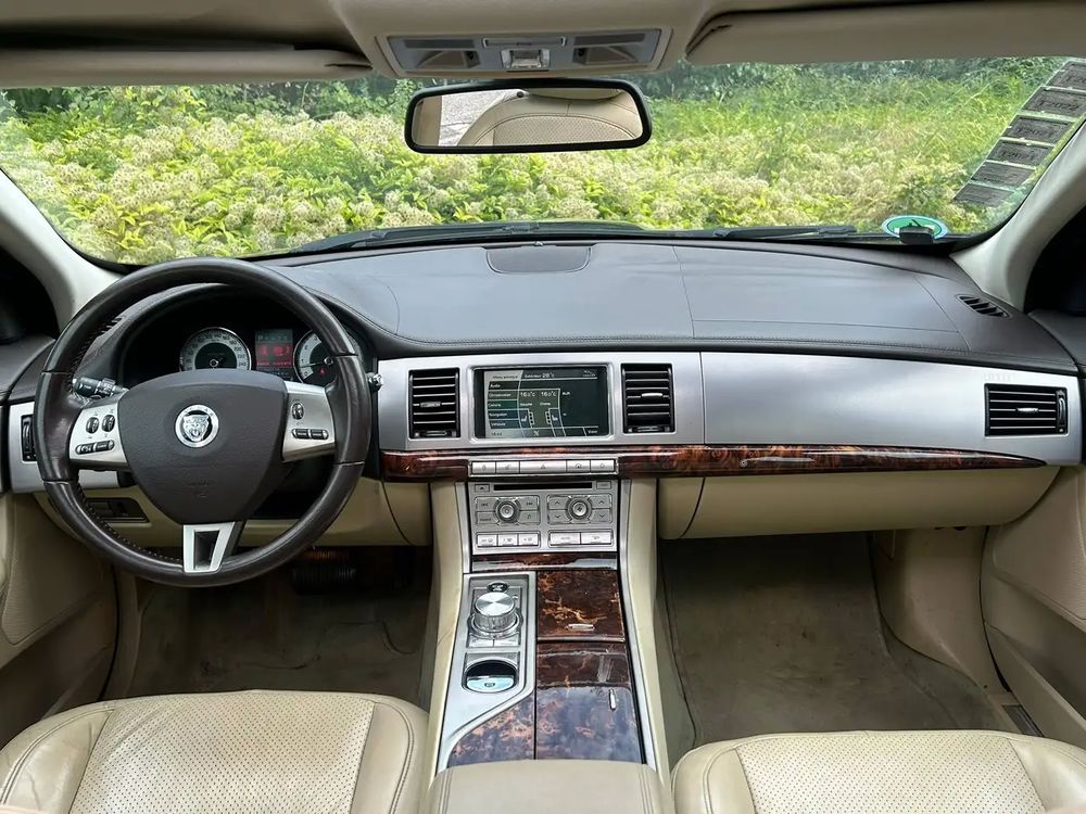 XF 4.2 V8 - 298 Luxe Premium A 2008 occasion Binche