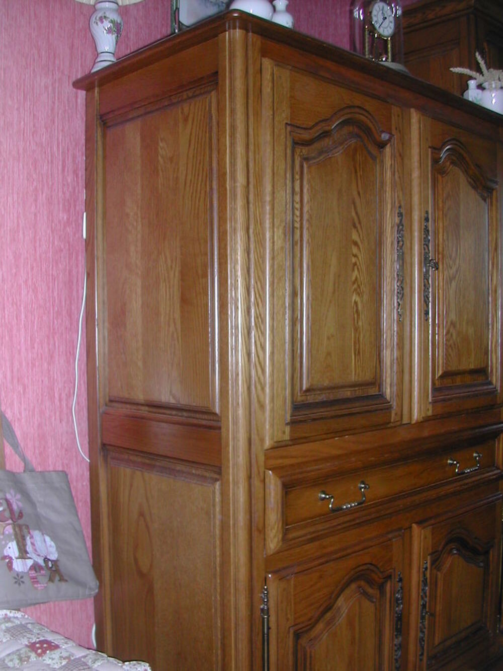 Meuble HI- FI- TV style rustique ch&ecirc;ne clair. TBE Meubles