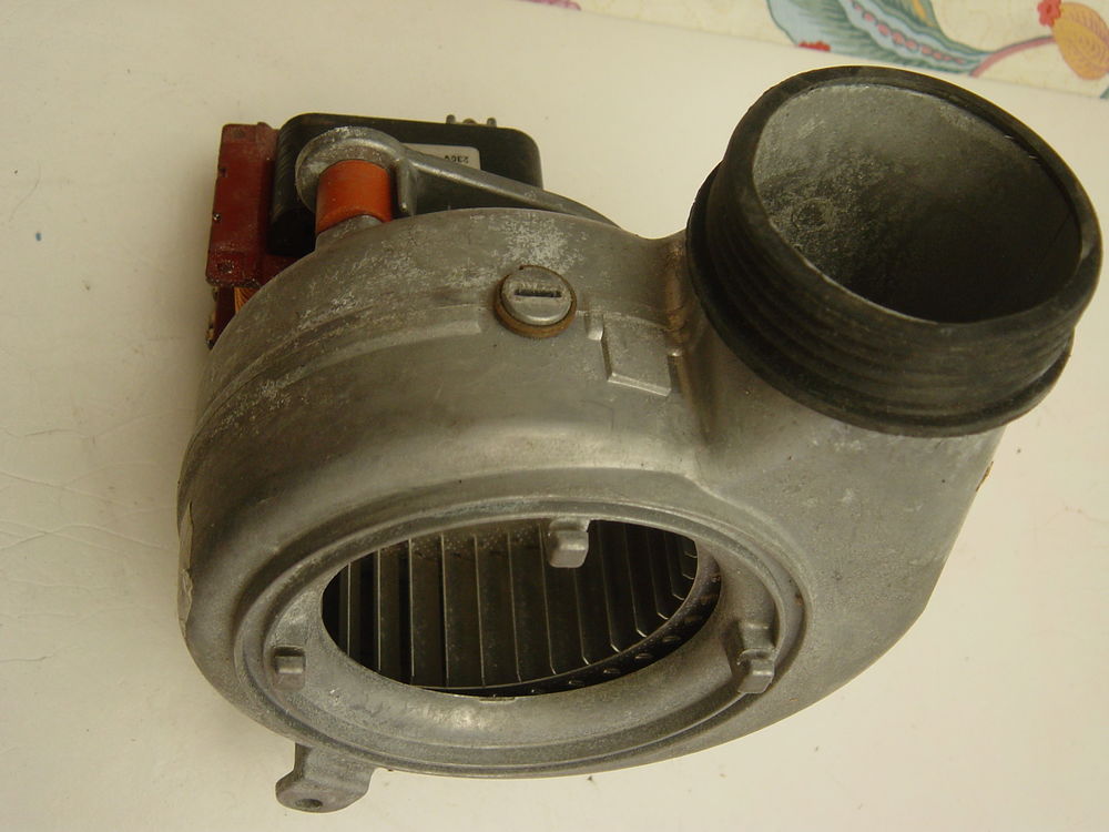 Pi&egrave;ce chaudi&egrave;re Chaffoteaux et Maury Bricolage