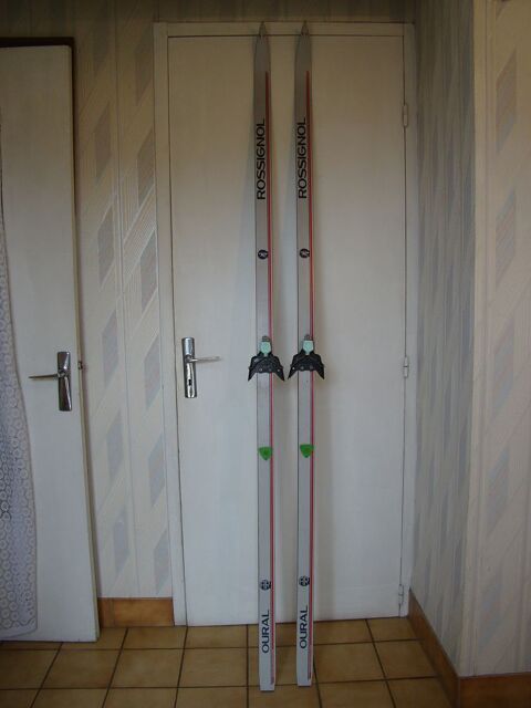 Skis de fond ROSSIGNOL Oural 2 m 50 Gargenville (78)