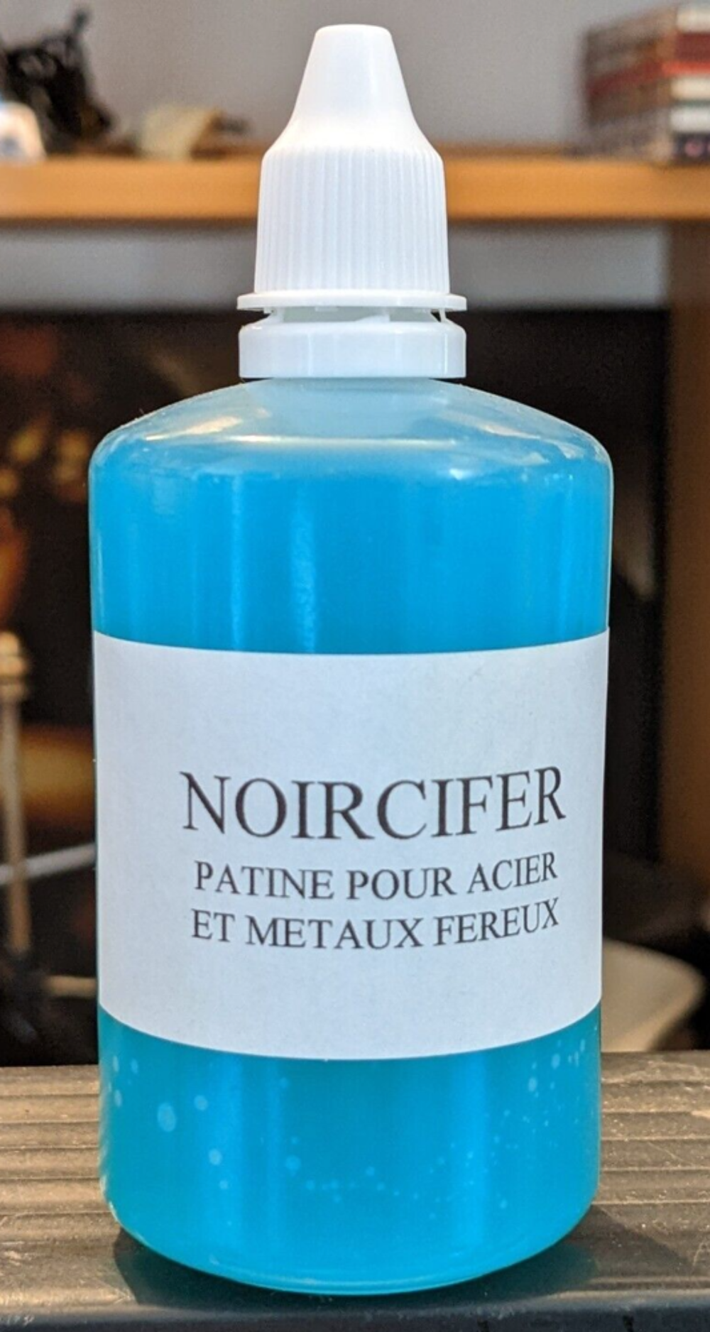 PATINE POUR ACIER ET M&Eacute;TAUX FERREUX 100 ml.
Patine NOIRCIFER Bricolage