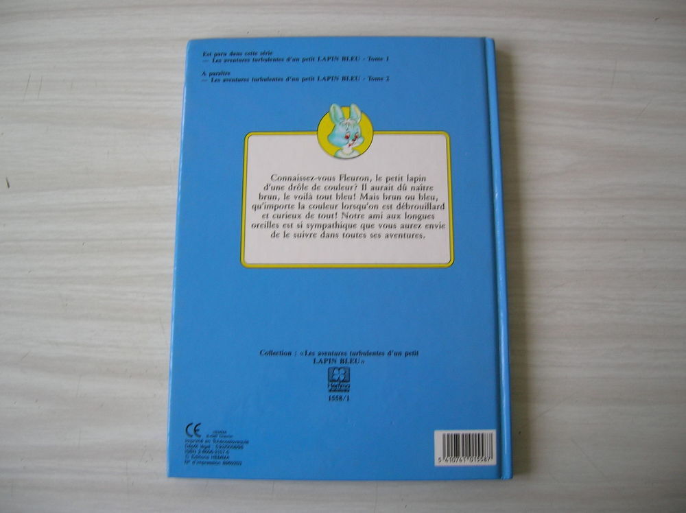 Les Aventures Turbulentes D'un Petit Lapin Bleu Livres et BD