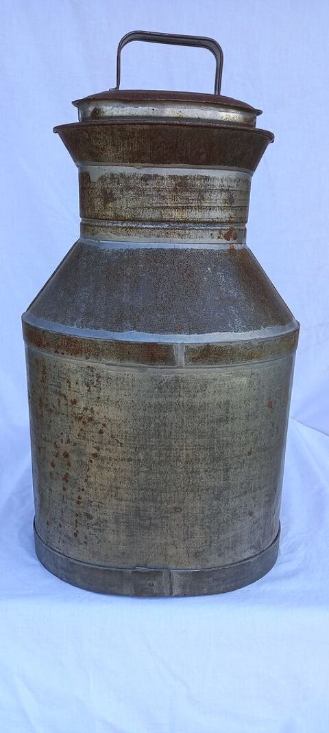 Ancienne boille à lait de transport 15-20 litres zinc 65 Cranves-Sales (74)
