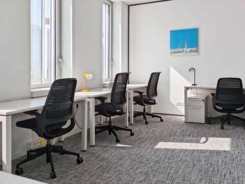 Louez un grand espace de bureau pour 50 personnes &agrave; Villeurbanne, Carr&eacute; de Soie 18684 69100 Villeurbanne