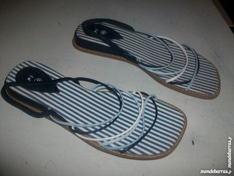 Nu-pieds Bleu Tricolore pointure 40 -neufs- à 5 € 5 Bouxwiller (67)