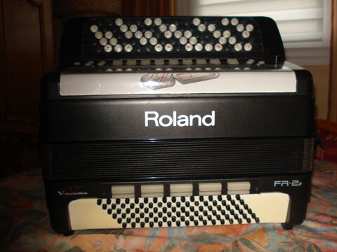 Accordéon numérique  Roland FR-2b noir Joué-lès-Tours (37)