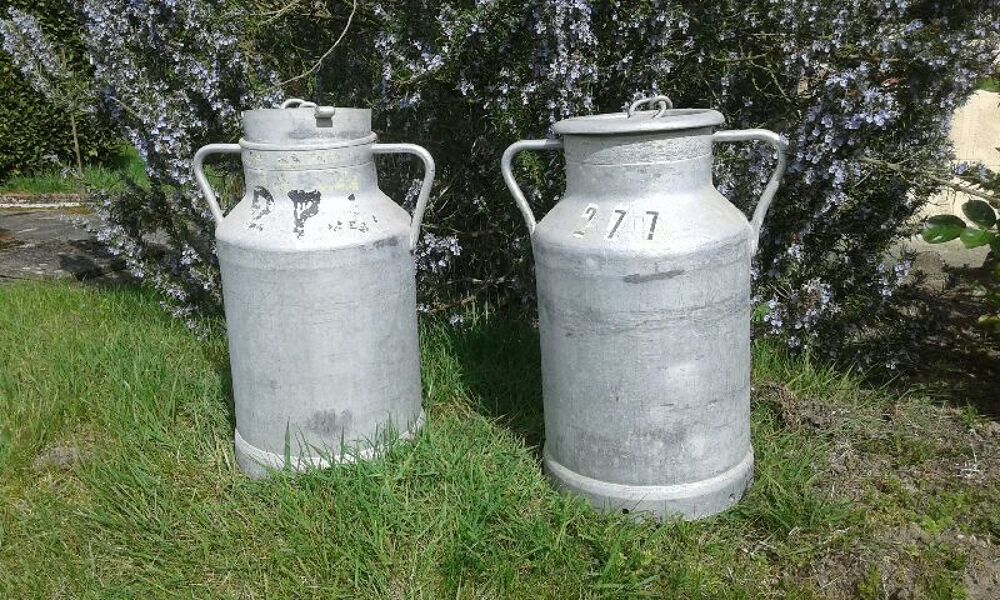 Bidons &agrave; lait authentiques avec couvercle Décoration