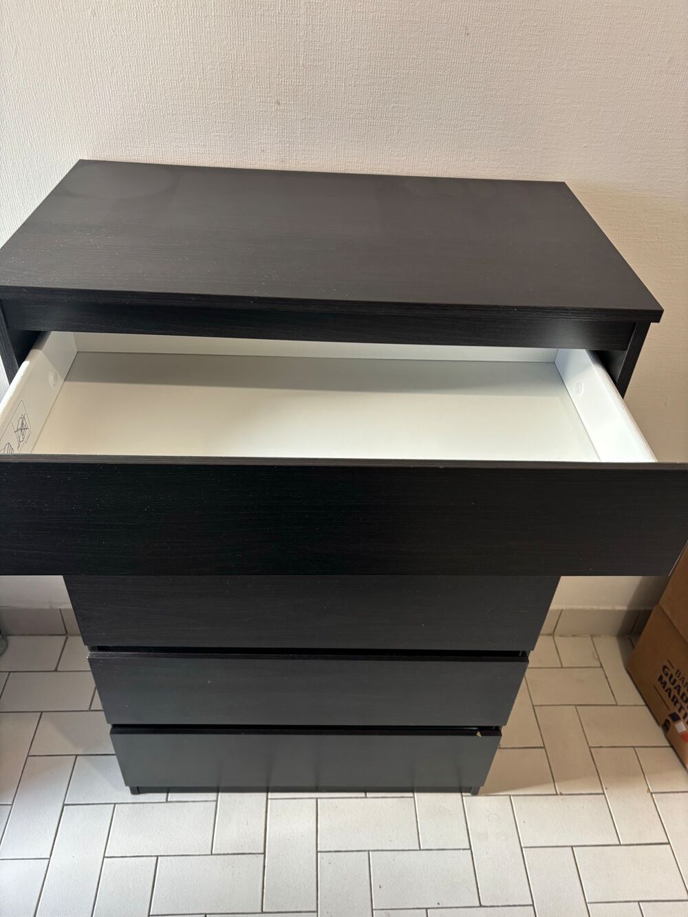 Commode 5 tiroirs - Tr&egrave;s bon &eacute;tat, sans rayures Meubles