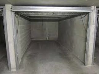  Parking / Garage  vendre 12 m