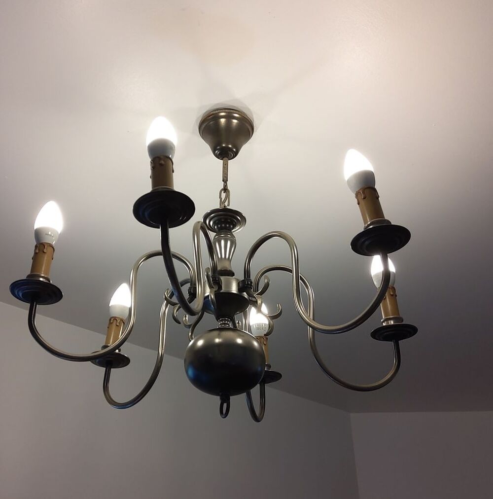 Lustre en &eacute;tain Décoration