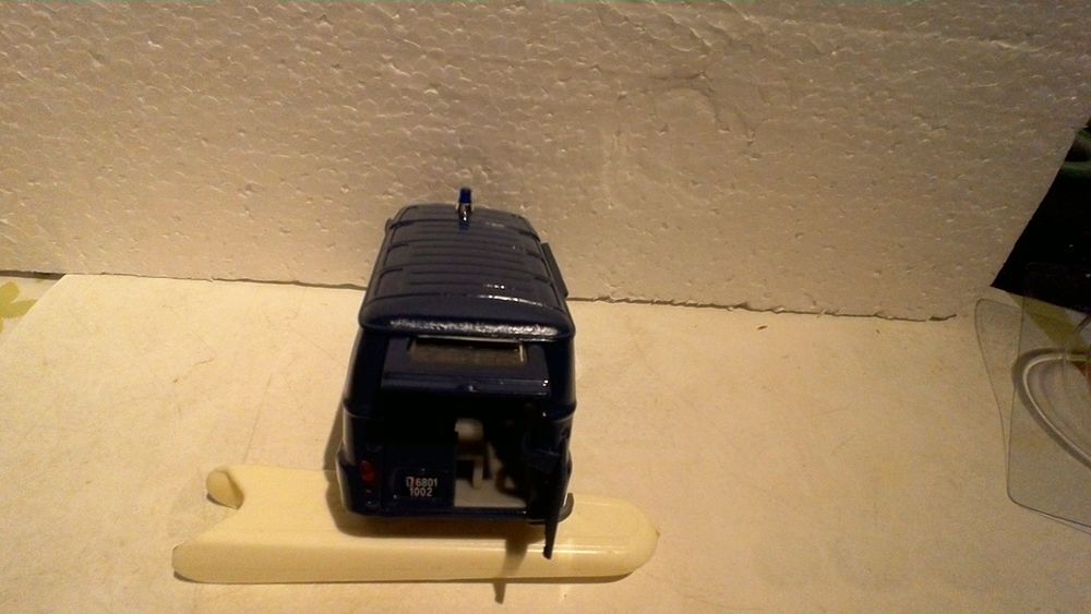 VOITURE MINIATURE 1995 