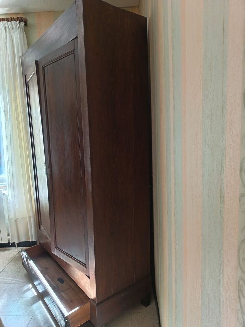 Armoire ancienne en bois Meubles