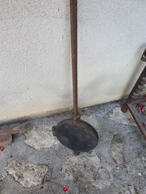 Gaufrier ancien 20 Genouillé (86)