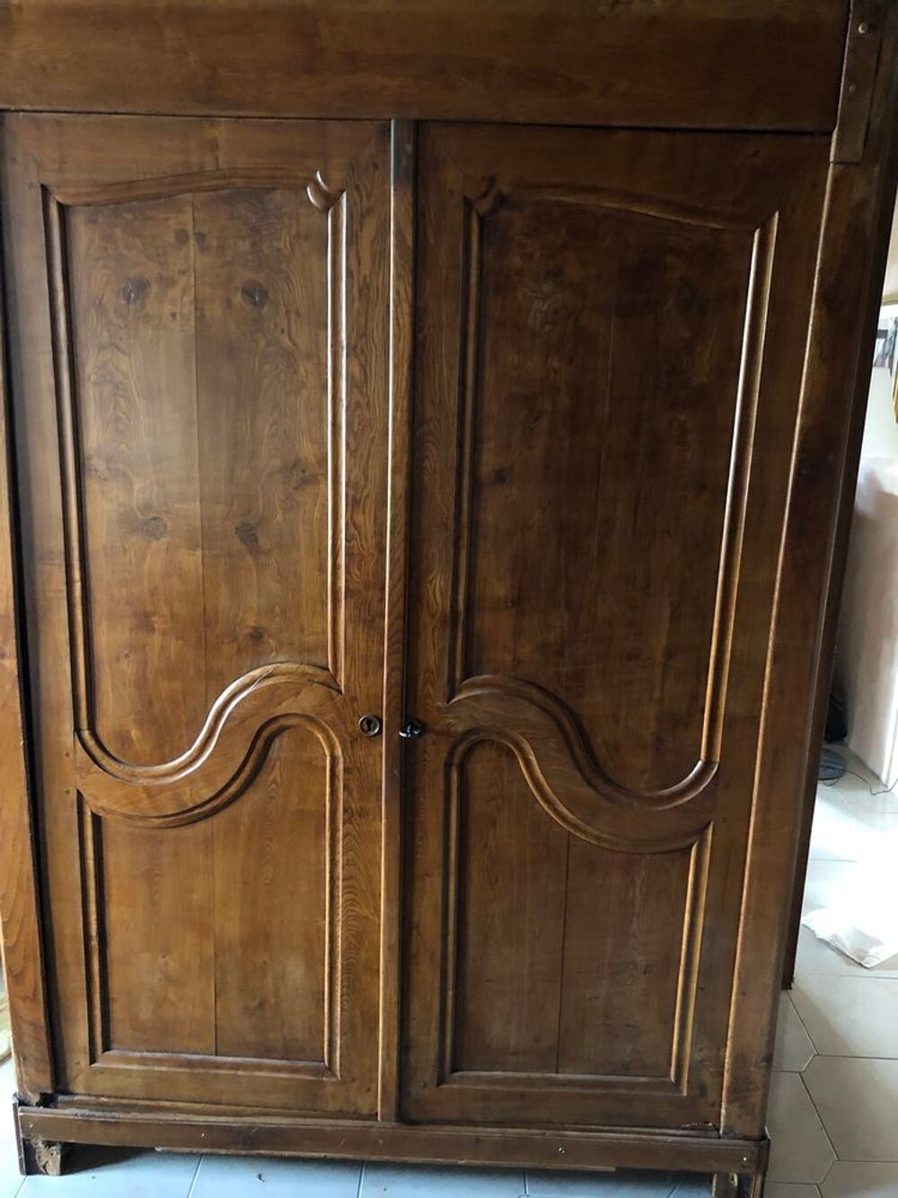Ancienne armoire ling&egrave;re Meubles