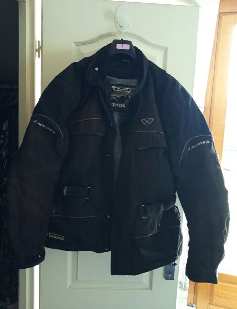 blouson de moto 45 Saint-Pierre-le-Bost (23)