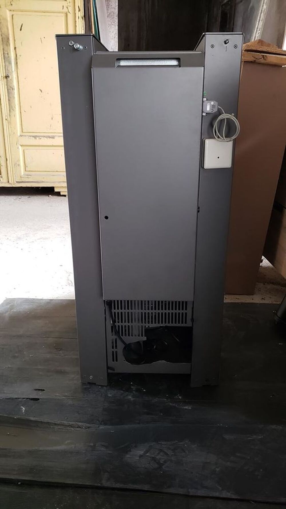 Po&ecirc;le &agrave; granul&eacute;s RIKA MEMO 9 Kw gris Bricolage