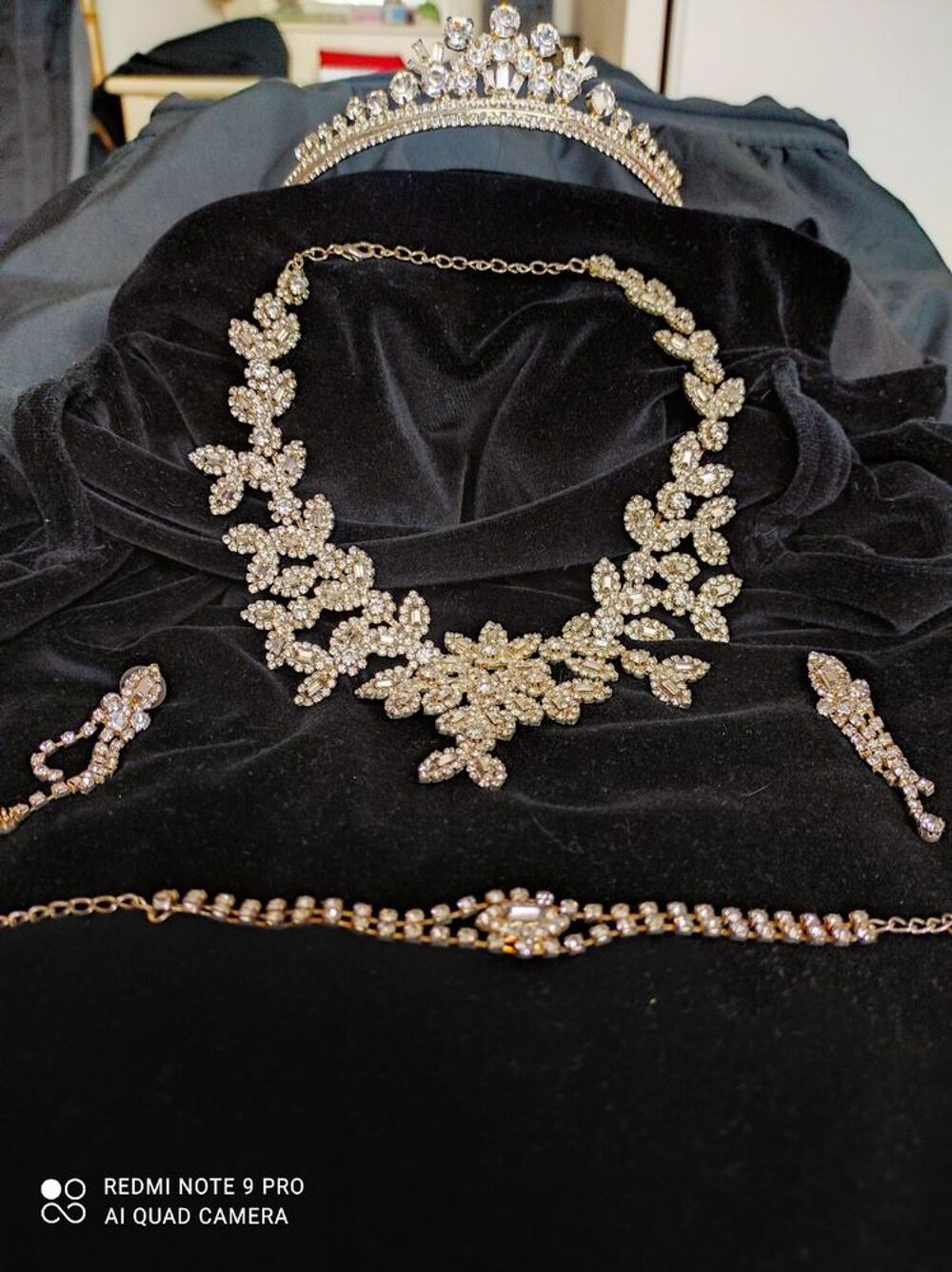 PARURE MARIEE Bijoux et montres