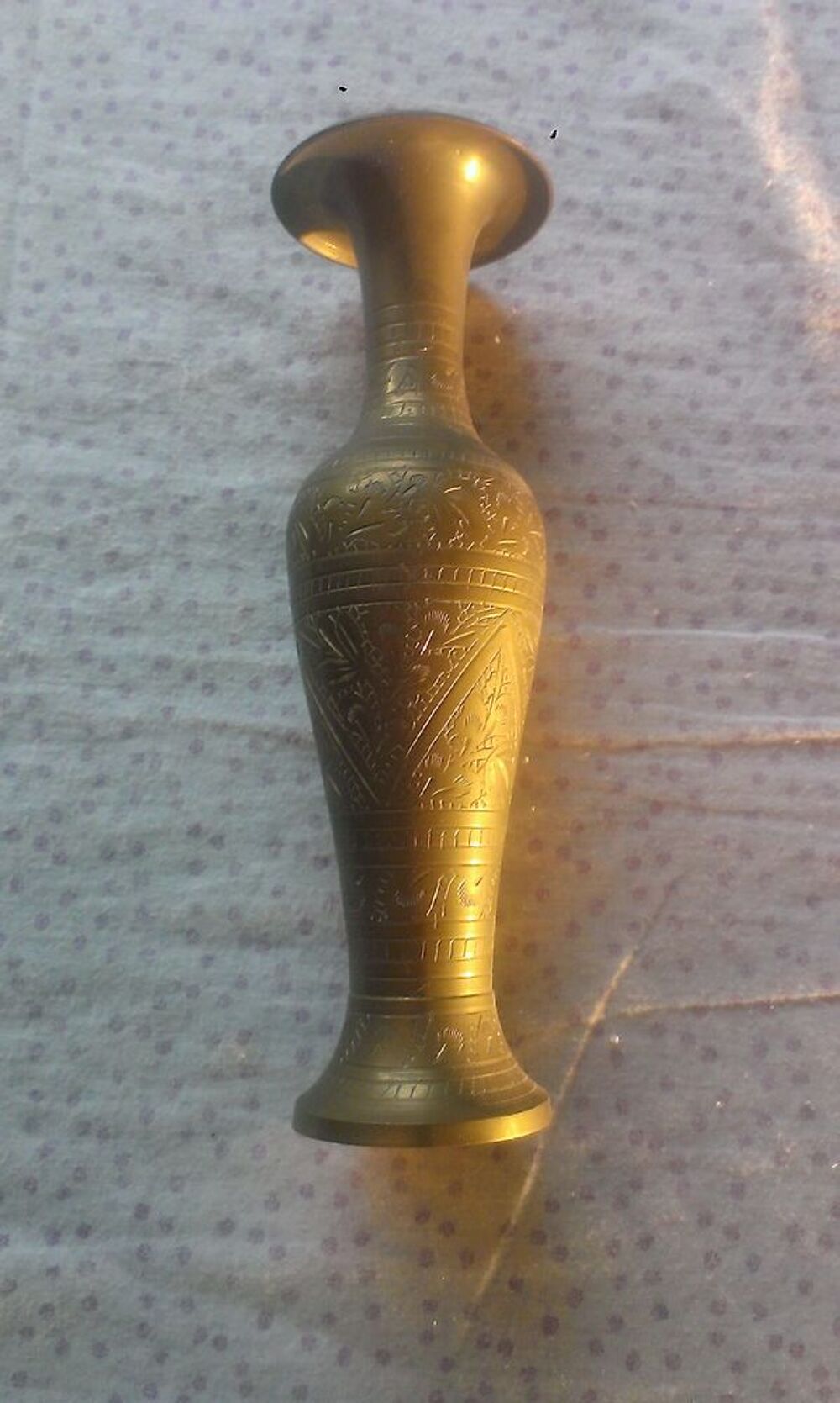 Vase cuivre type orientale cisel&eacute; Dcoration