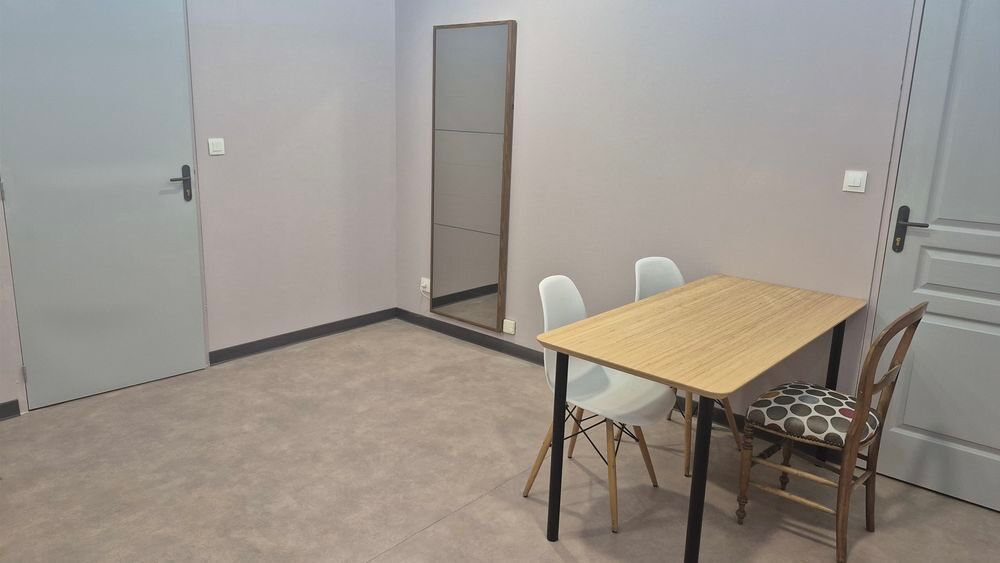   BUREAU À PARTAGER  À LOUER La réole