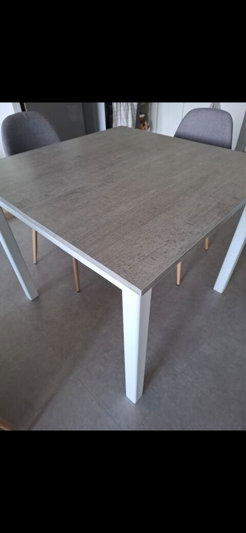 RUBEN BETON TABLE CARRE L.90 50 La Roche-sur-Foron (74)