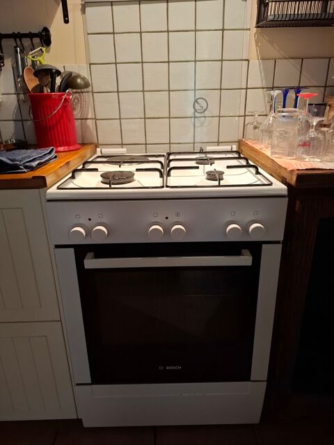Cuisini�re gaz avec four Bosch blanche 60 Quissac (30)