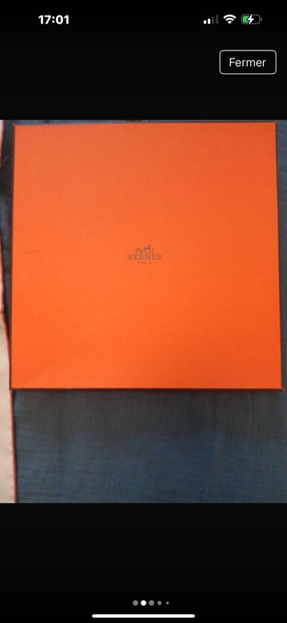 Superbe carr&eacute; Hermes V�tements