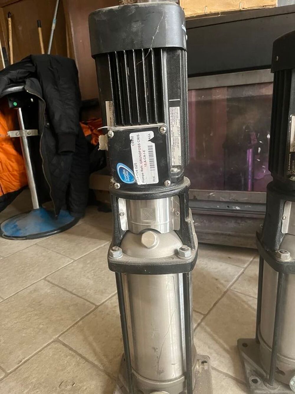 Pompe grundfos triphas&eacute; Bricolage